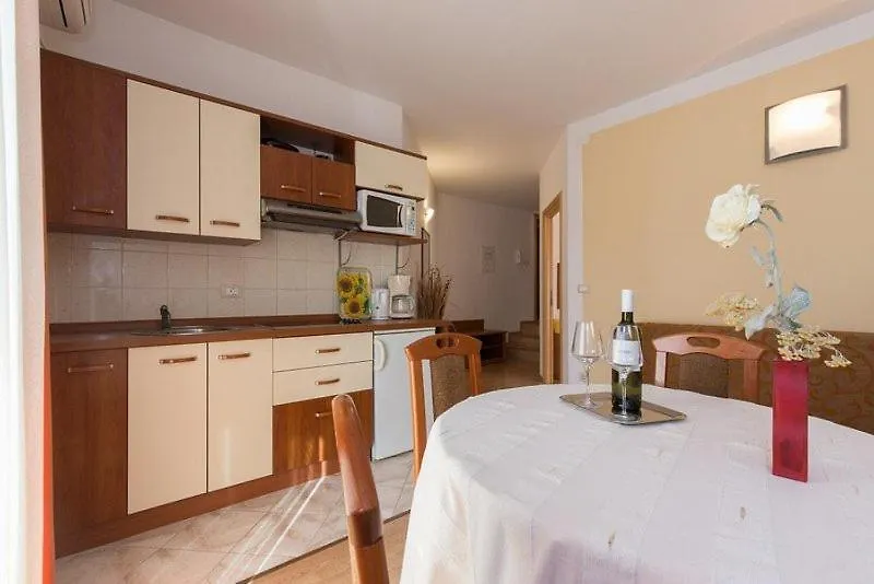 Marija F4 Apartment Krk Town