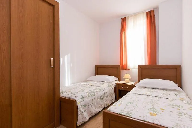 Marija F4 Apartment Krk Town