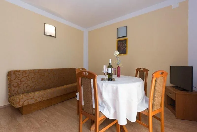 Marija F4 Apartment Krk Town
